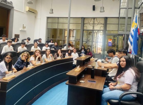 Visita 6to año de Derecho. Liceo No.1 Instituto Politécnico Osimani y Llerena.