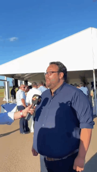 El Presidente de la Junta Departamental Dr. Enzo Molina Franchini participo de la presentacion del libro El Aviador de Salto en el Aeropuerto de Salto